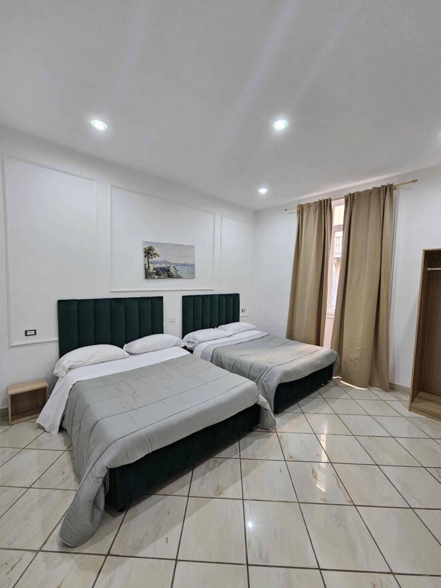 B&B Napoli Centrale Room&Jacuzzi Luaran gambar