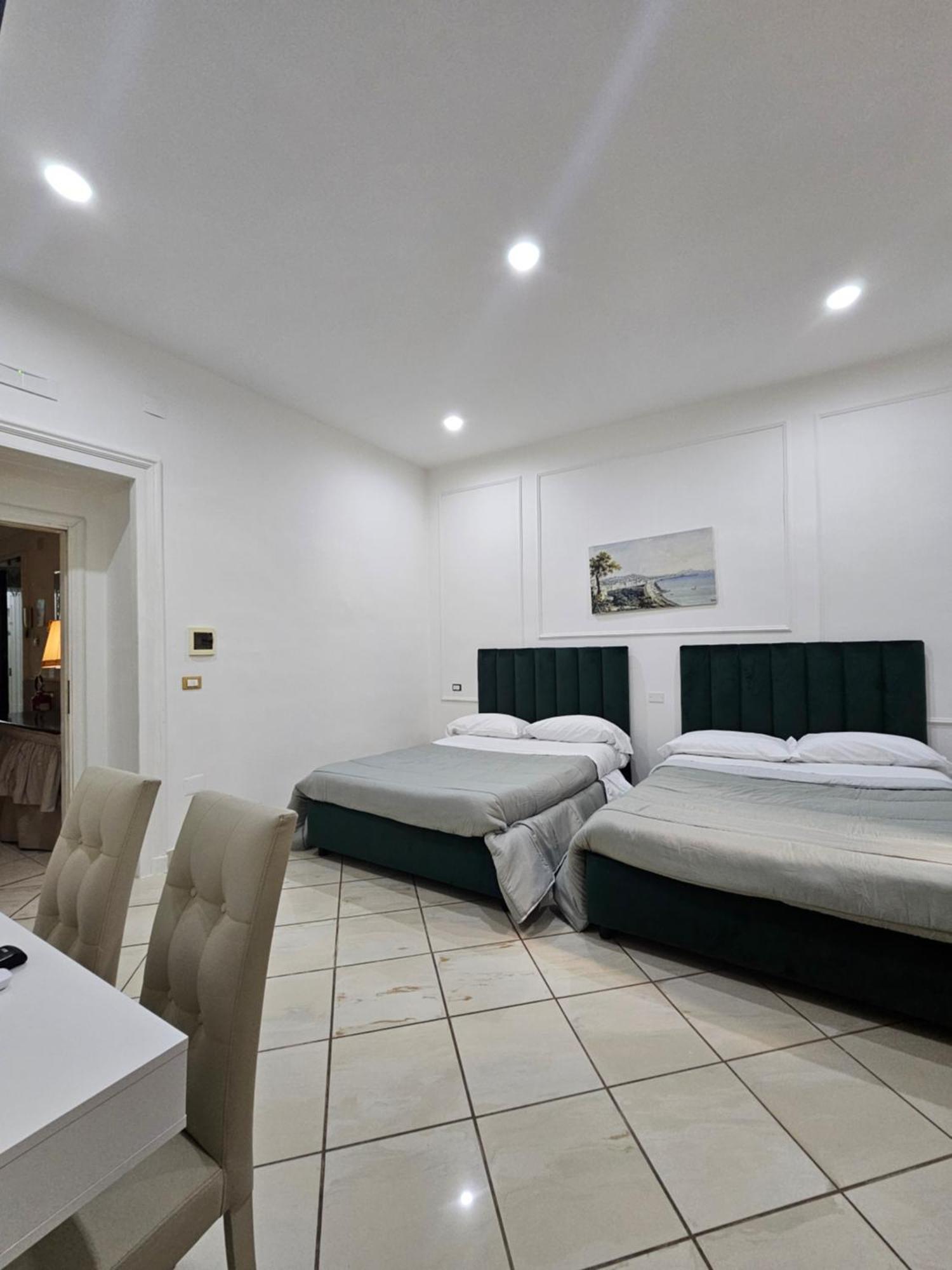 B&B Napoli Centrale Room&Jacuzzi Luaran gambar