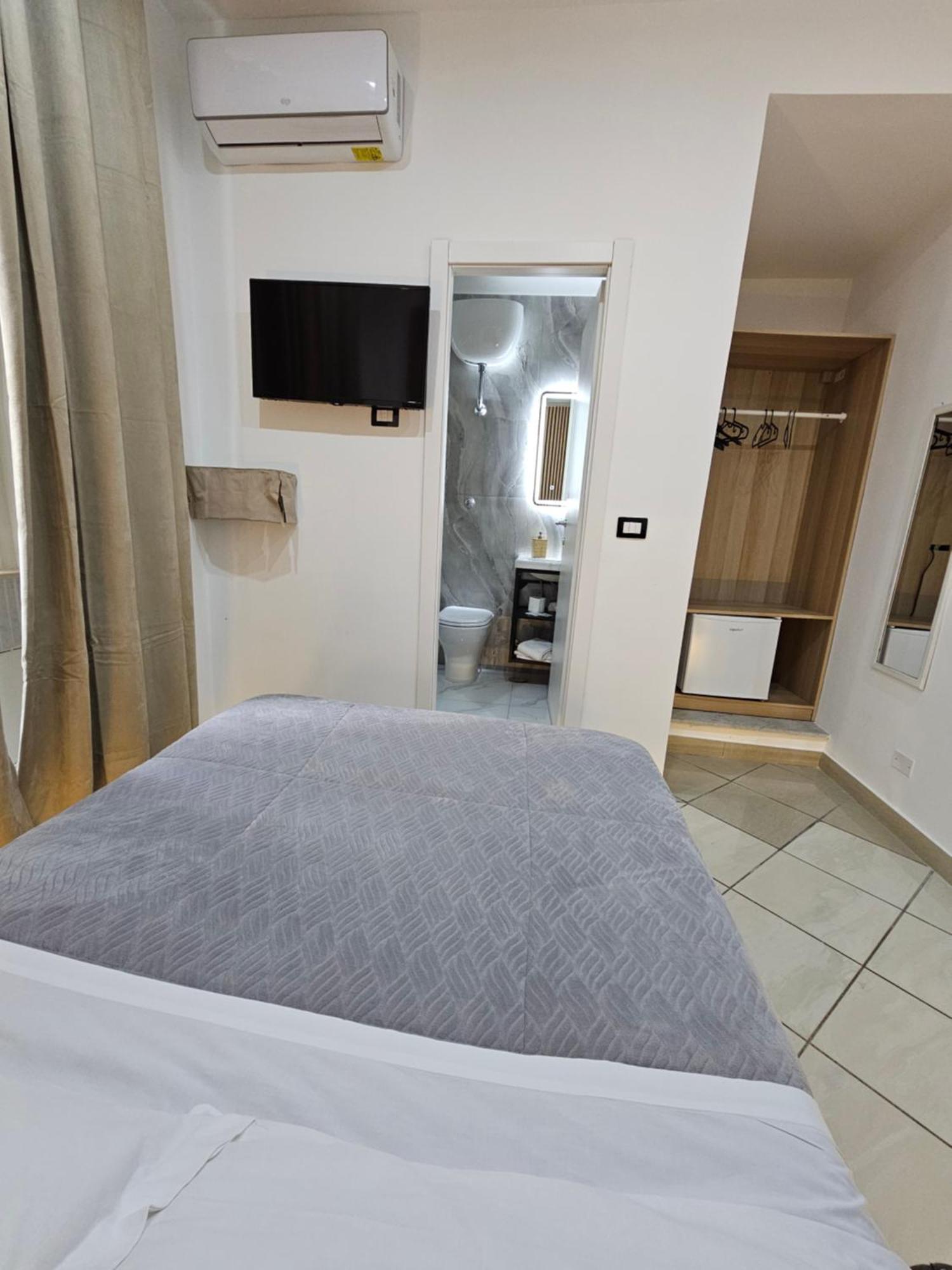 B&B Napoli Centrale Room&Jacuzzi Luaran gambar