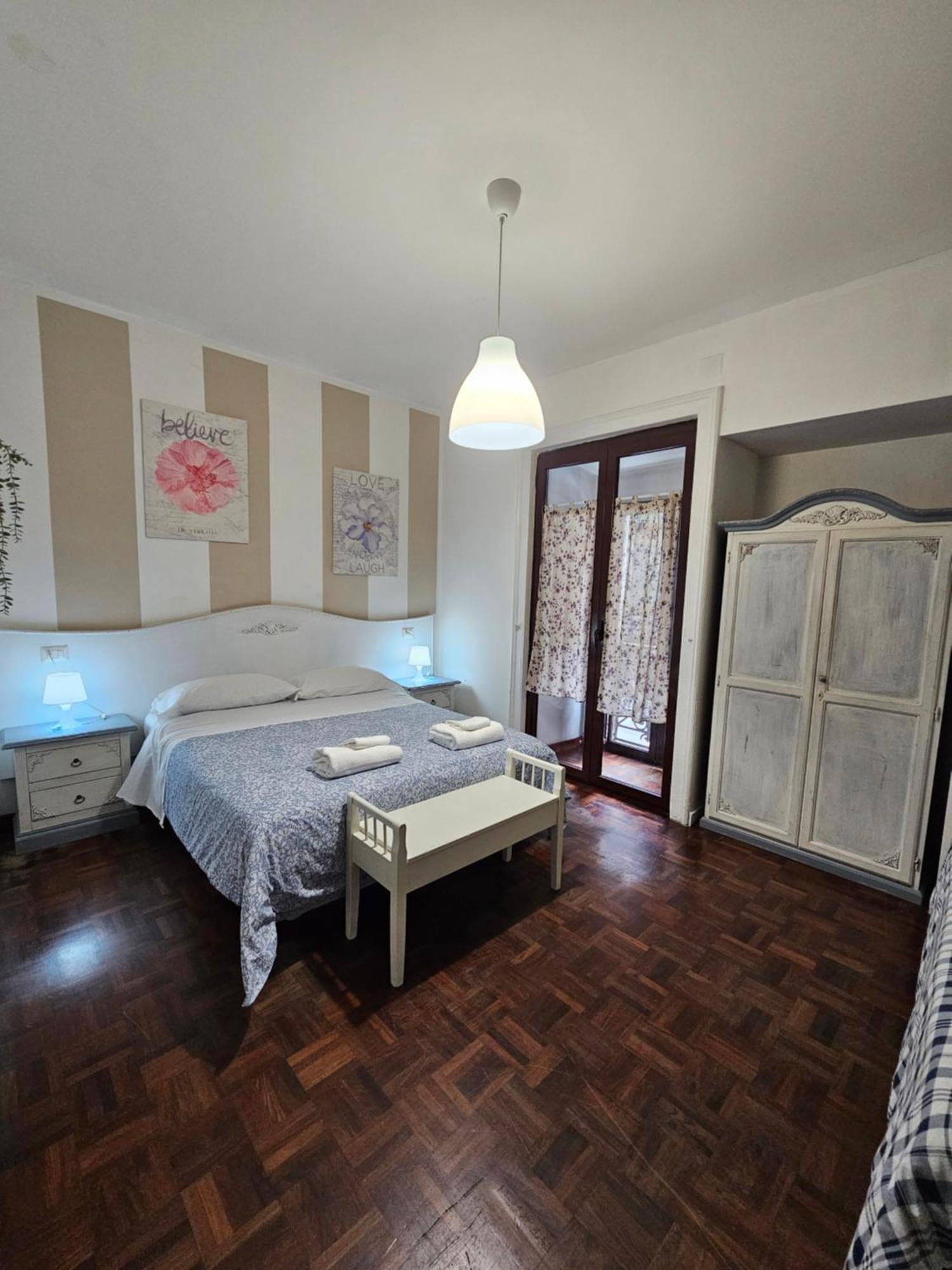 B&B Napoli Centrale Room&Jacuzzi Luaran gambar